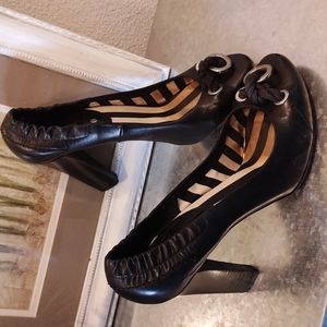 Celine heels sz 38 excellent condition.beautiful.